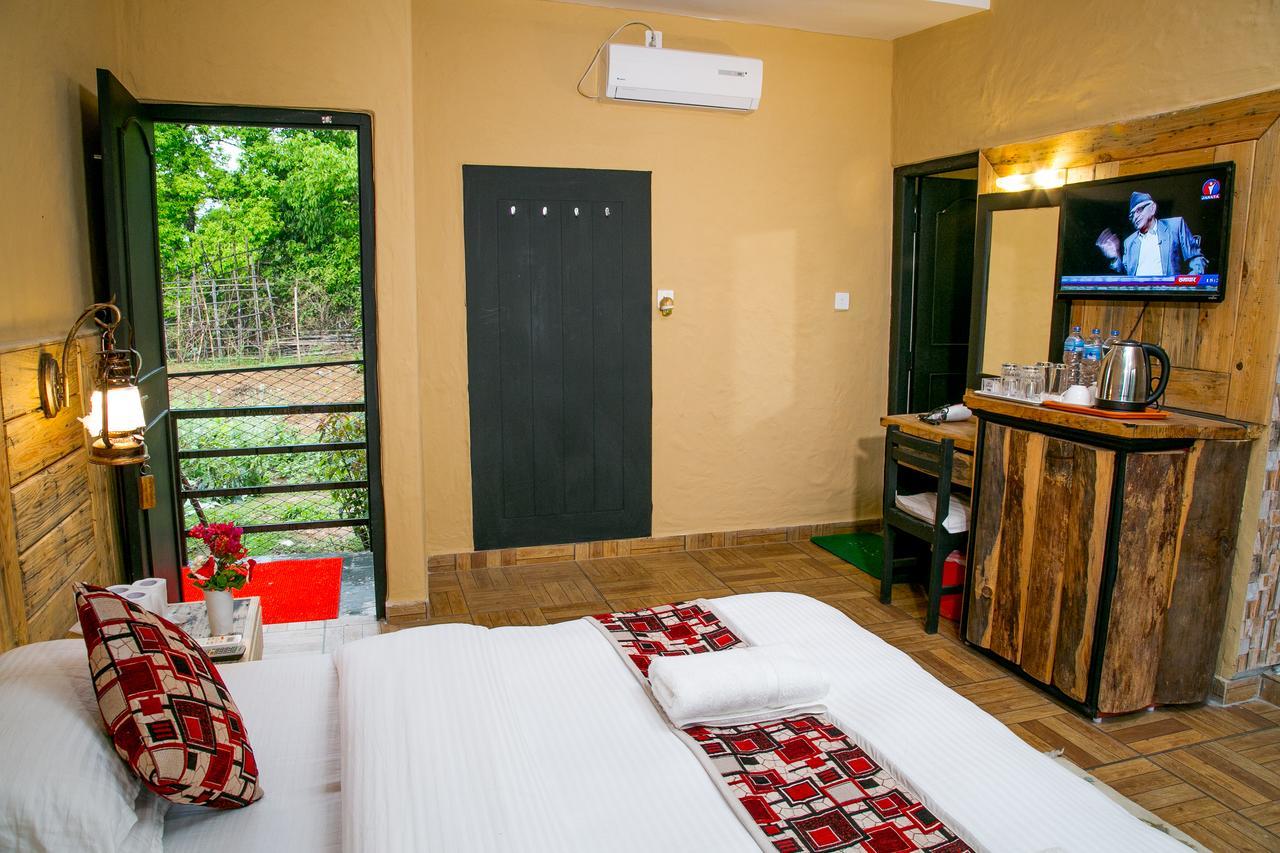 Hotel Tourist Residency Pokhara Exteriör bild