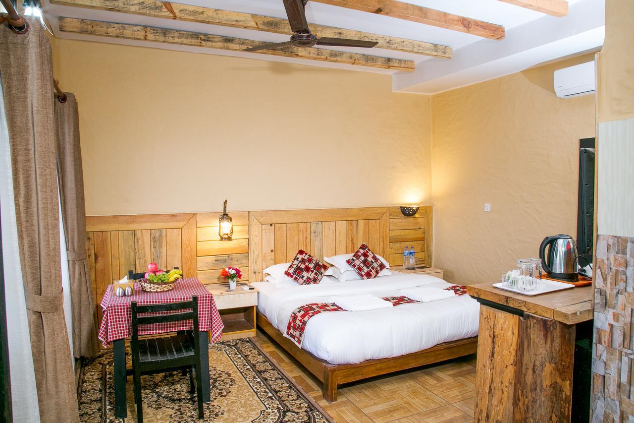 Hotel Tourist Residency Pokhara Exteriör bild