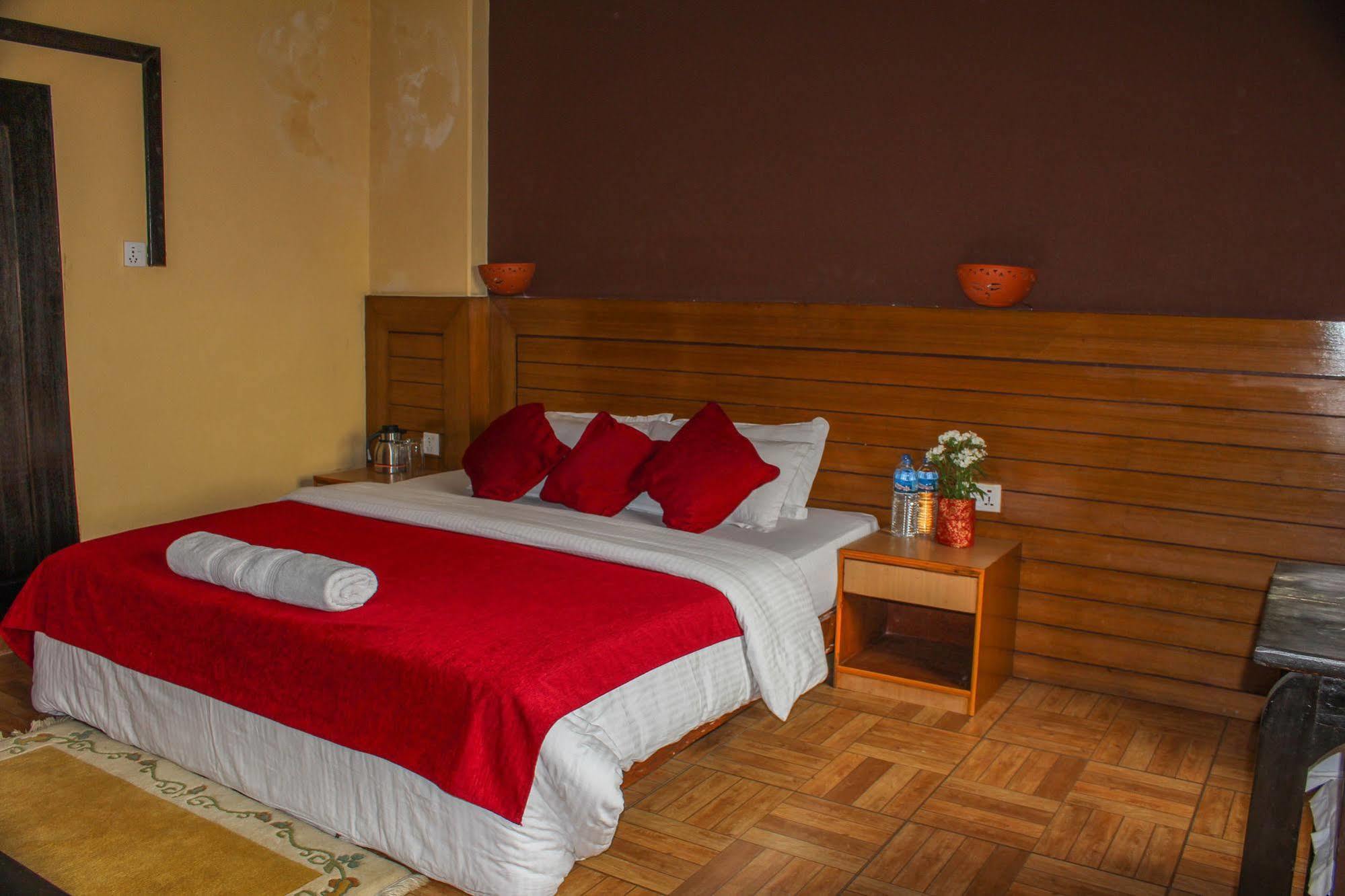 Hotel Tourist Residency Pokhara Exteriör bild